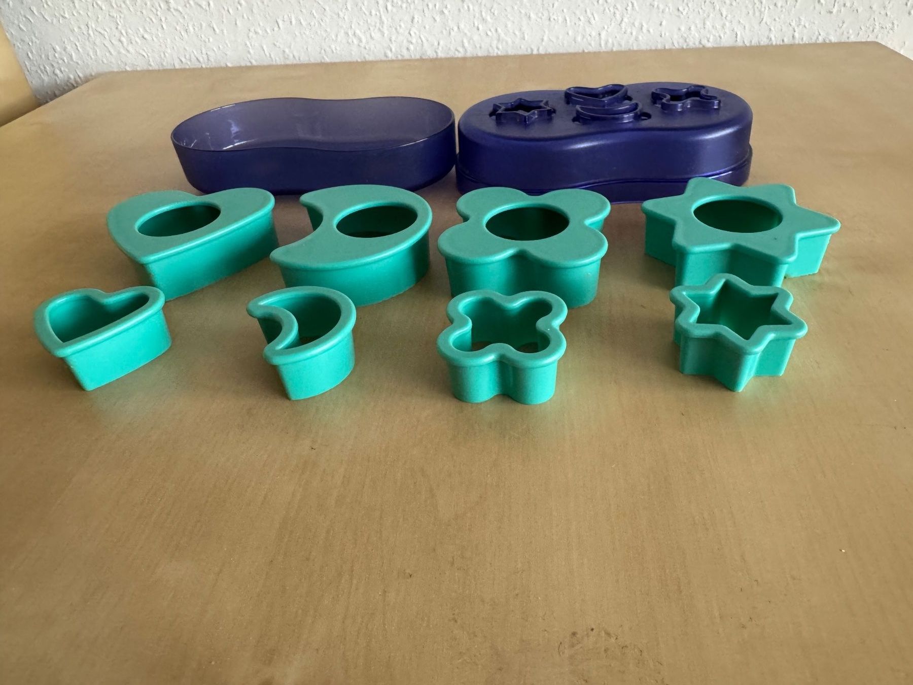 Tupperware Teglie da forno: Guetzliförmli von Tupperware – Usato da Luzern venduto da Ankerli 2