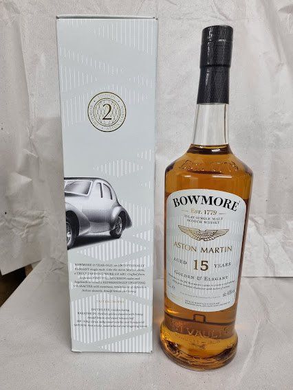 Bowmore Bevande alcoliche: 3 Whiskys "Bowmore ASTON MARTIN SET" Edition 1-3 – Nuovo e nell'imballaggio originale da Meggen venduto da baerli1976 4
