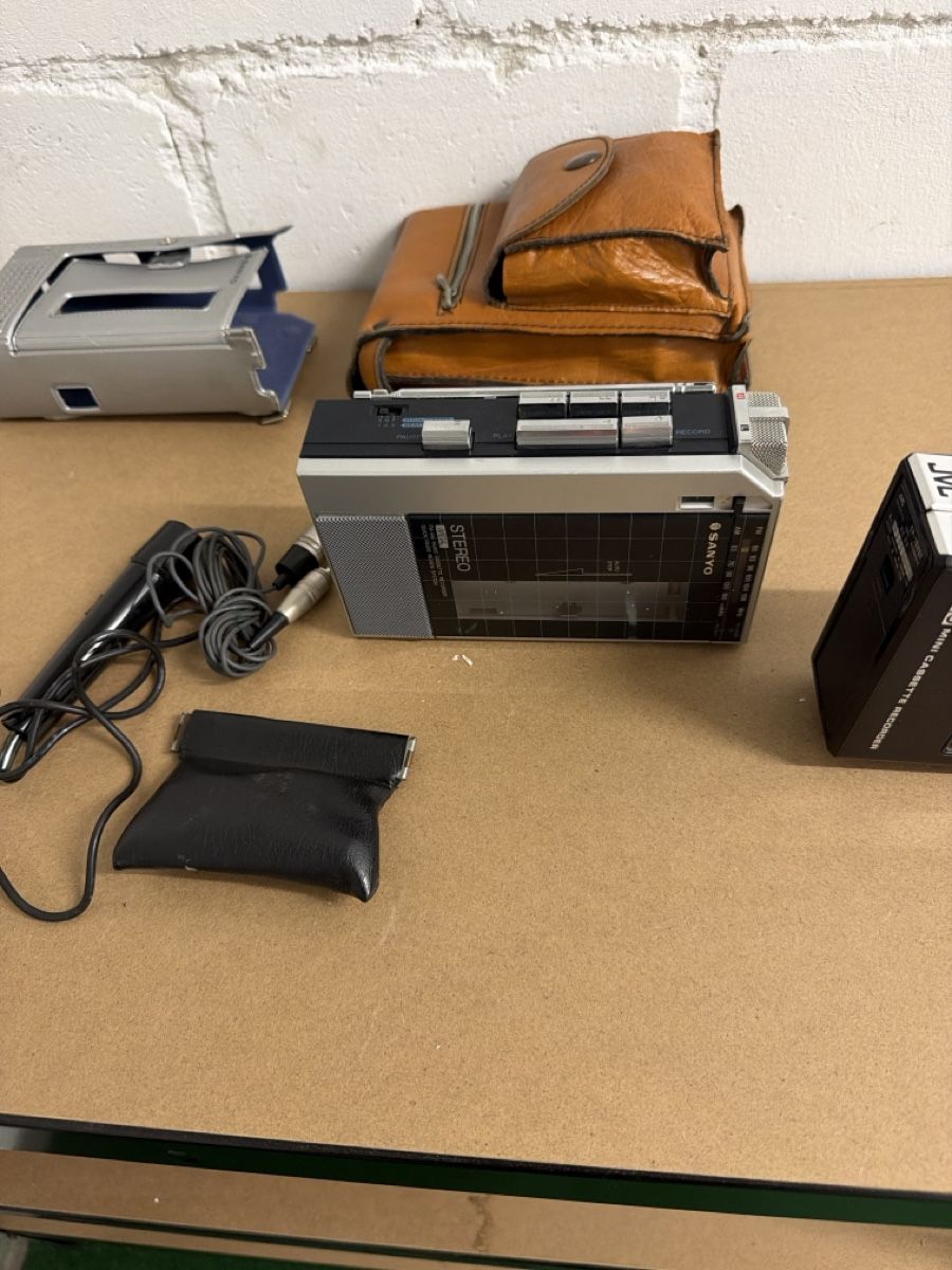 JVC Enregistreurs: Registratore JVC Mini Cassetta CQ-P100 con microfono e borsa – D'occasion à basel par Swiss._.1978 6