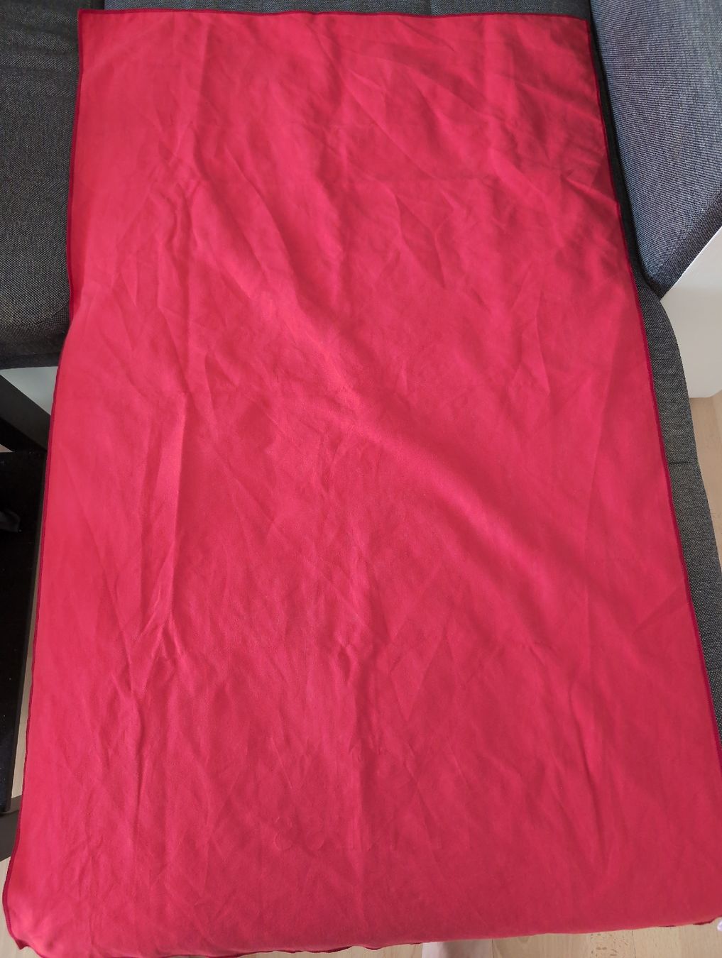 Teli da bagno: Mikrofaser Trainingstuch rot 110x 65cm, Neu – Nuovo e nell'imballaggio originale da Winterthur venduto da Sushy-Power 1