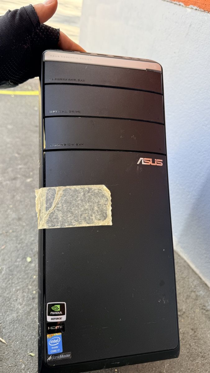 PC: ASUS Tower PC Intel Core i7 Nvidia GeForce used – Usato da Winterthur venduto da Alawi_47 2