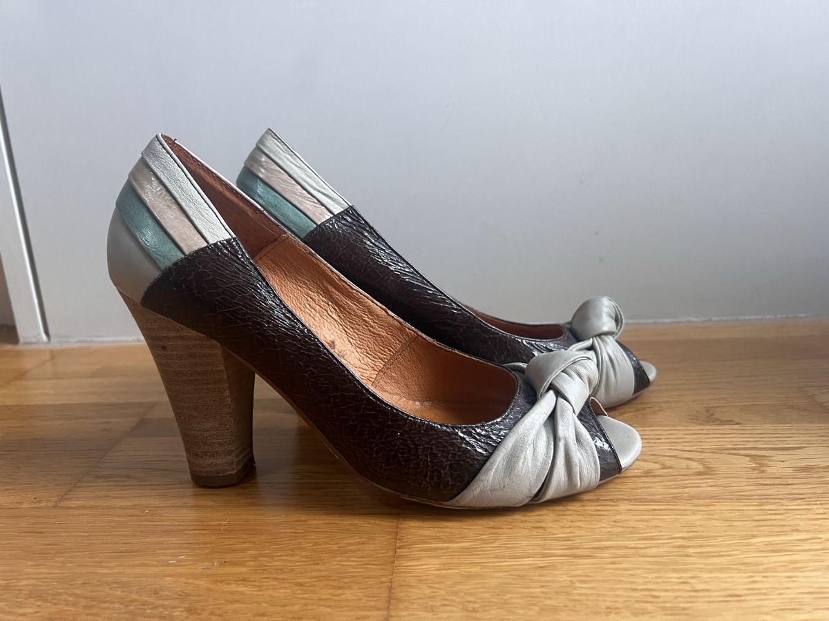 Steve Madden Damenschuhe: Steve Madden Leder-High Heel US 7.5 - EU 38 – Gebraucht aus Hünenberg See von mississauga 1