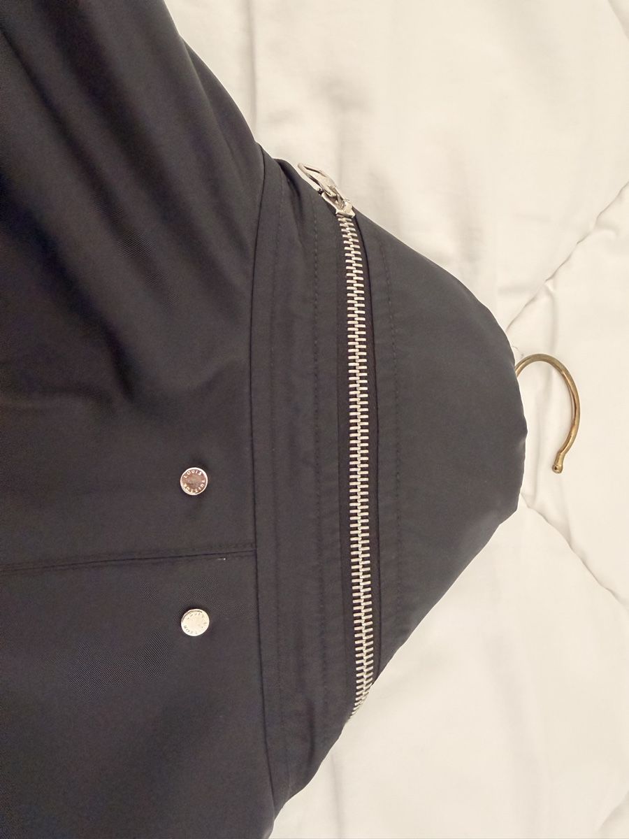Louis Vuitton Vestes: Louis Vuitton Jacke – D'occasion à Pfäffikon SZ par NicMarKom 6