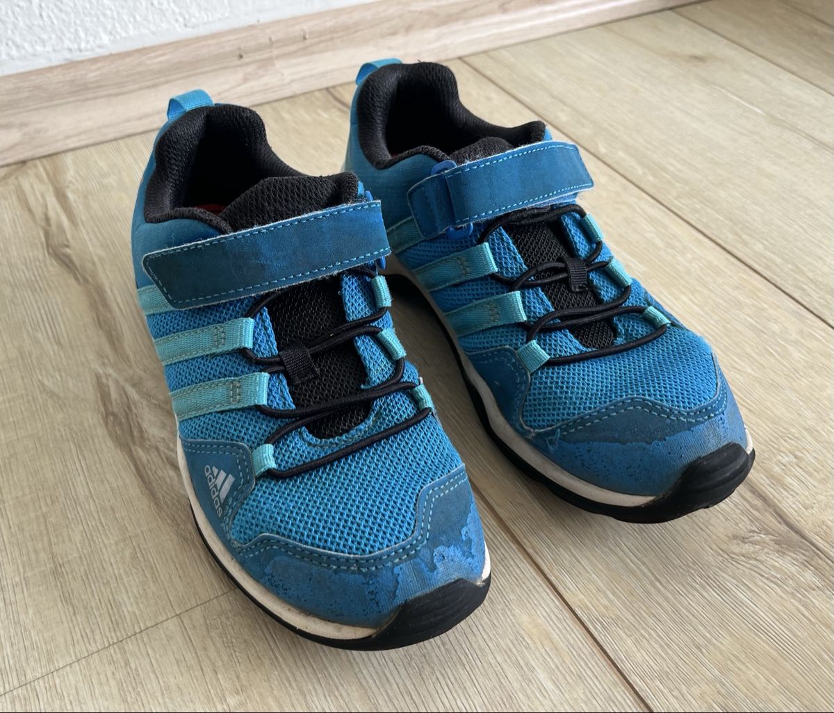 Scarpe per ragazzi: Adidas Terrex Traxion Grösse 32 – Usato da Zürich venduto da Renkonsky 1