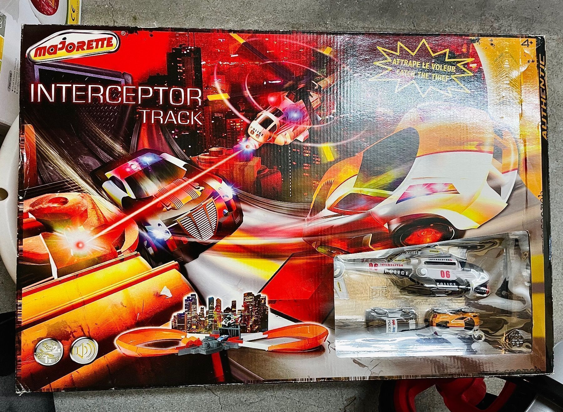 Majorette Voitures modèles: MAJORETTE - Neu Interceptor Track – Neuf avec emballage d'origine à Zürich par Mina_09