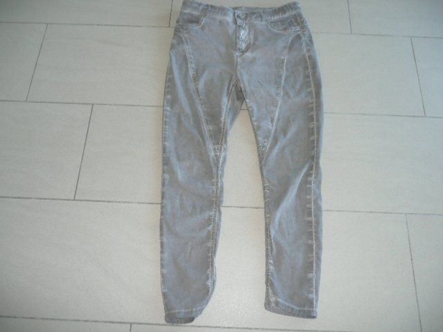 Hosen: Hose Grösse 38 in used look Farbe sand – Gebraucht aus Zug von falama