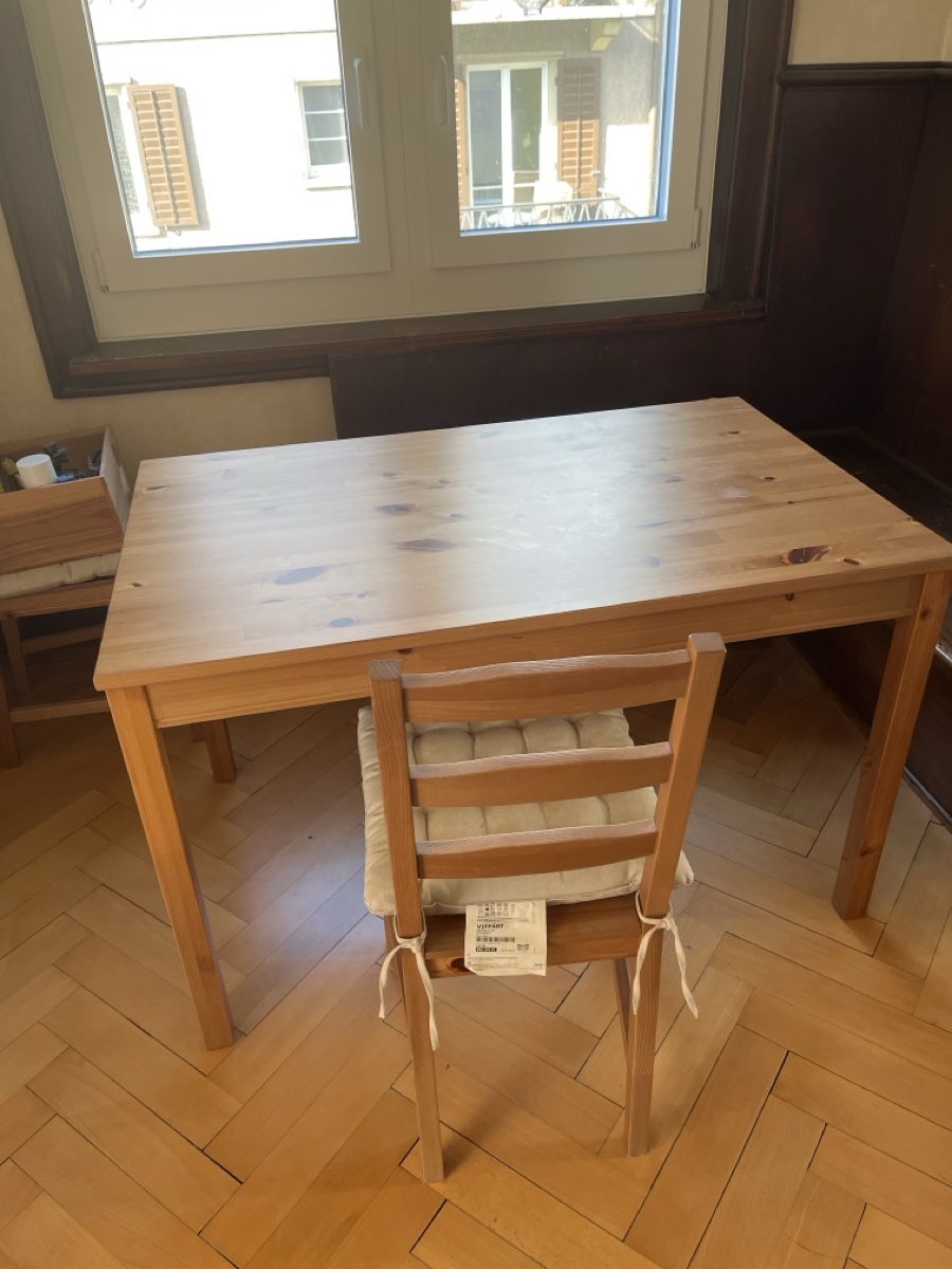 Tavoli: Esstisch inkl. 3 Stühle – Usato da Zürich venduto da Maski6 1