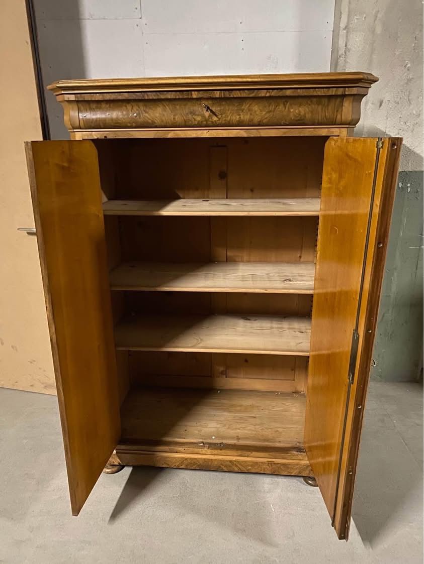 Schränke: Schrank / Chiffoniere fourniert – Gebraucht aus Hindelbank von brm_72zv 1
