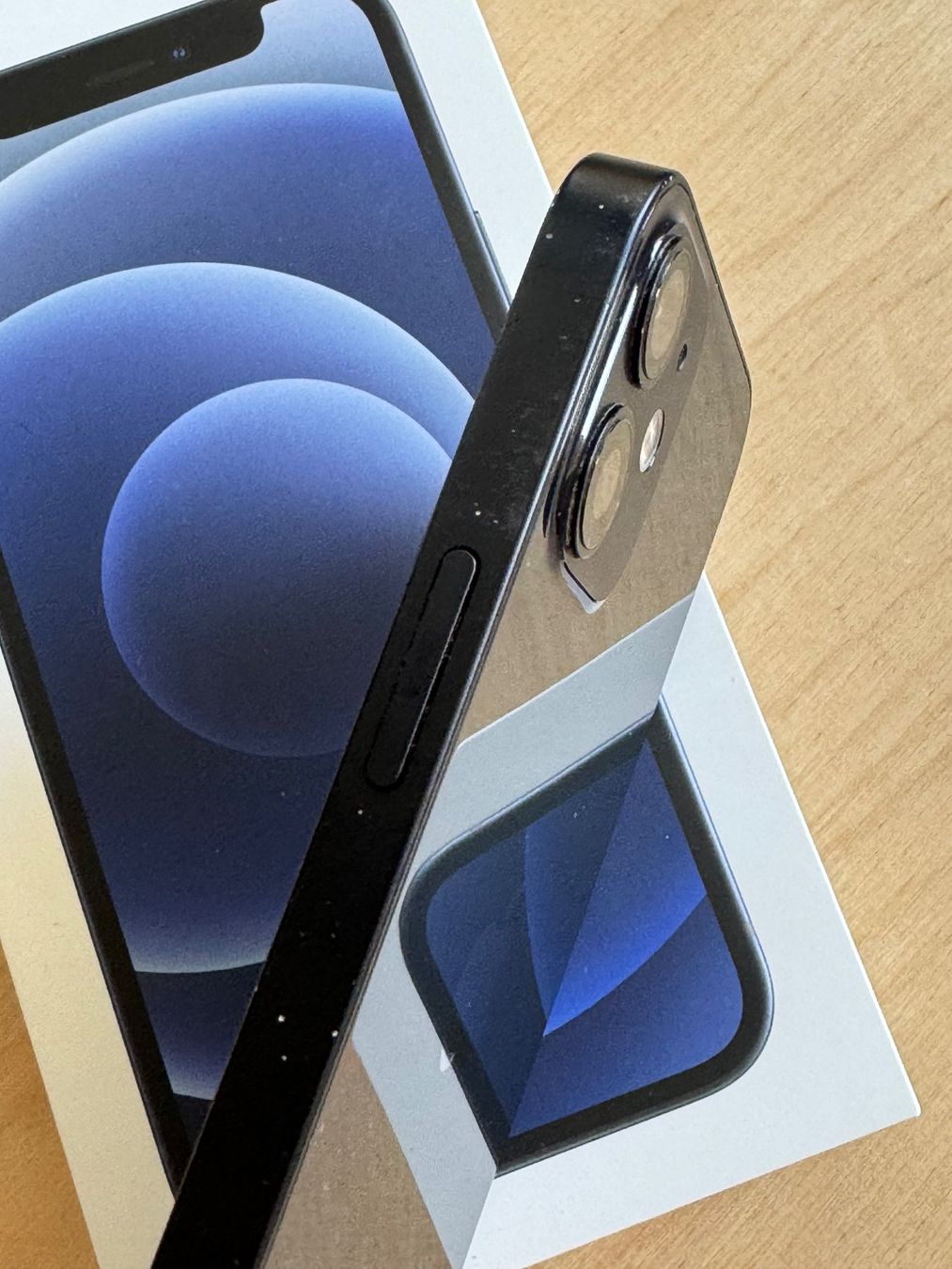 Apple Portables: Apple iPhone 12 mini 64GB Schwarz – D'occasion à Biel/Bienne par anotherarchitect 5