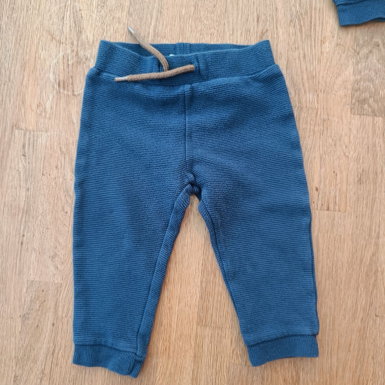 Hosen: Trainerhose Grösse 86 – Gebraucht aus Jaberg von urig17.