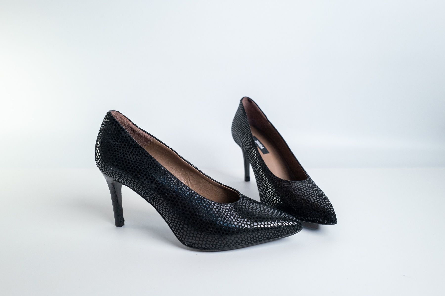 Scarpe da donna: ZINDA schwarz elegant Schuhe spitz 36 Echtleder – Nuovo (secondo la descrizione) da Celerina venduto da KXZ 1