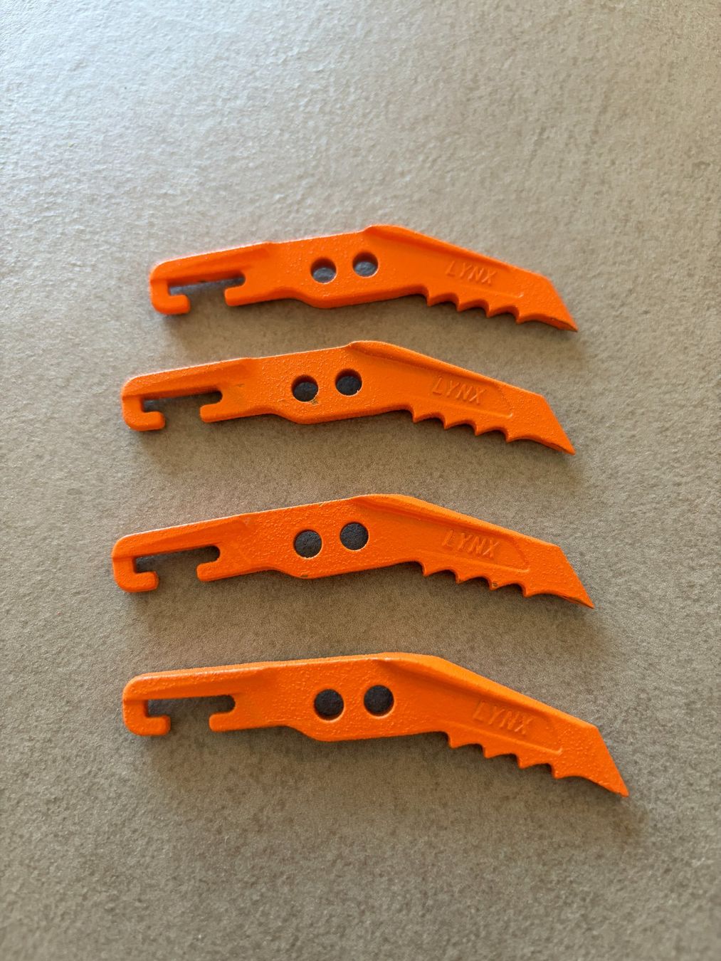 Petzl Altro in Alpinismo & Escursioni: Petzl Lynx Steigeisen + Frontpoint-Set – Usato da Morschach venduto da PetrKopcak 3