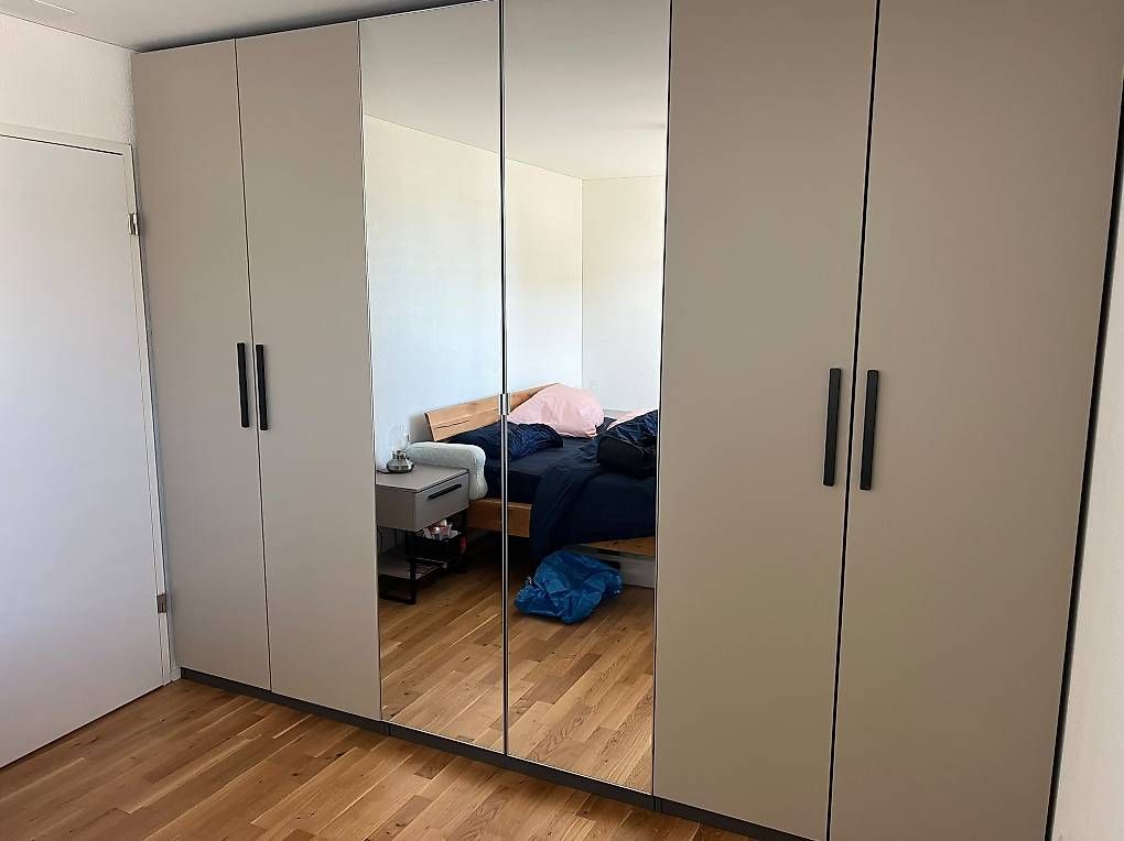 Armadi: Ikea-Pax-Schrank (300x60x236) – Usato da Uster venduto da schuschu17