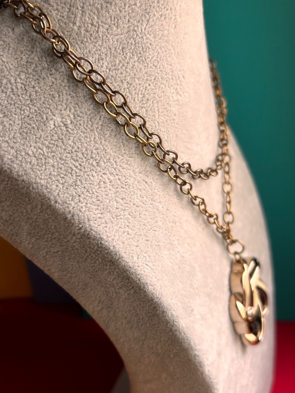 Ciondoli: Kette und Emaille-Anhänger, Retro Look – Usato da Laufen venduto da Bellavitaboom 3