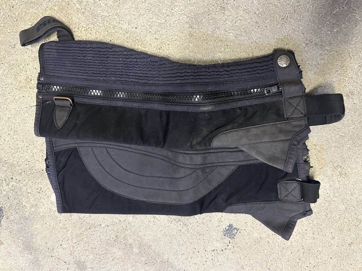 Jambières & Bandages: Steeds Mini Chaps – D'occasion à Langenbruck par Sam_Kraft