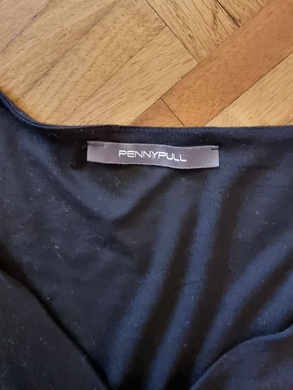 Vestiti: Robe noire PENNYPULL taille M – Usato da Veyrier venduto da Leilazizou 2