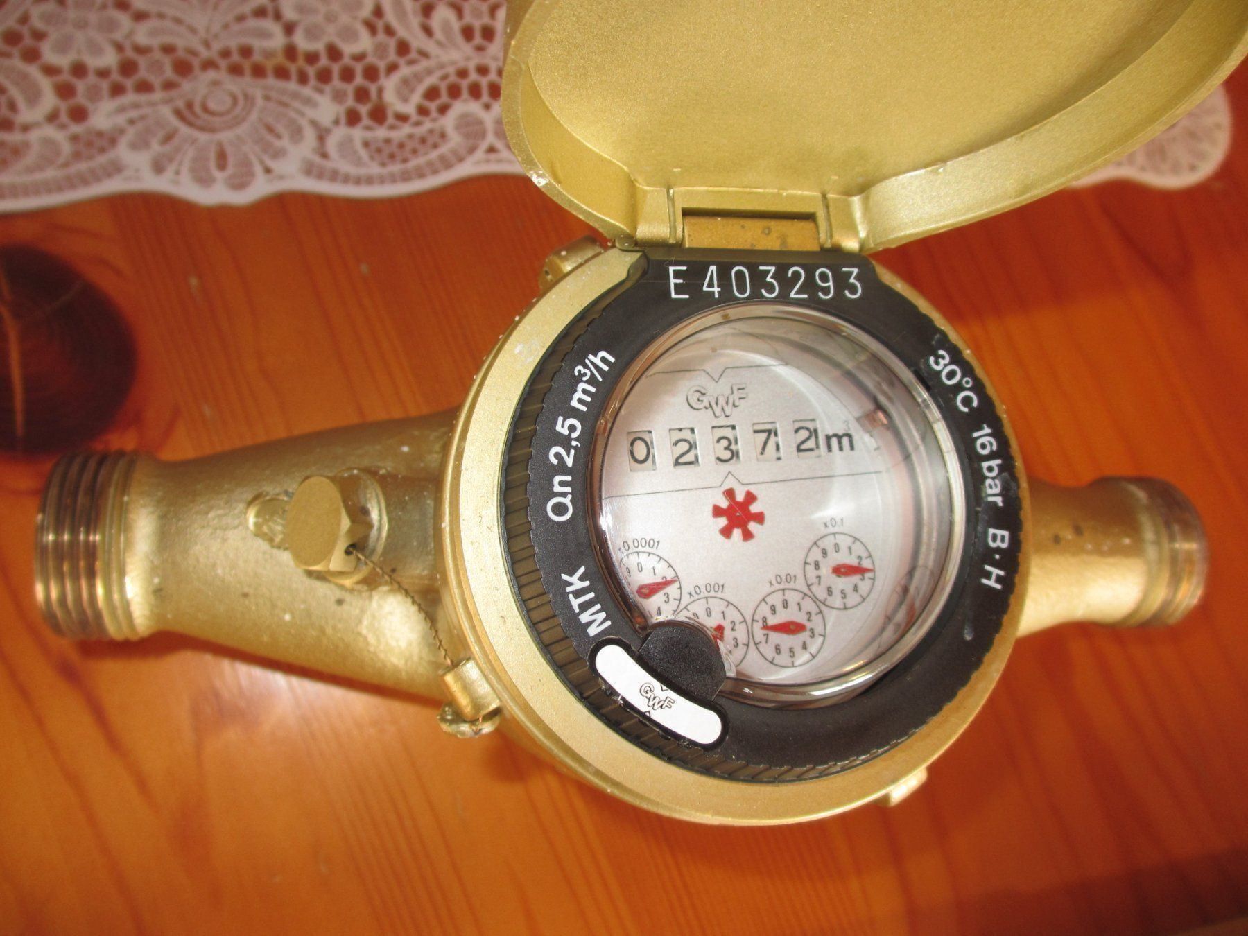 Mesurer: Wasseruhr Wasserzähler Metall Robust GWF – D'occasion à Bleiken par aladin59