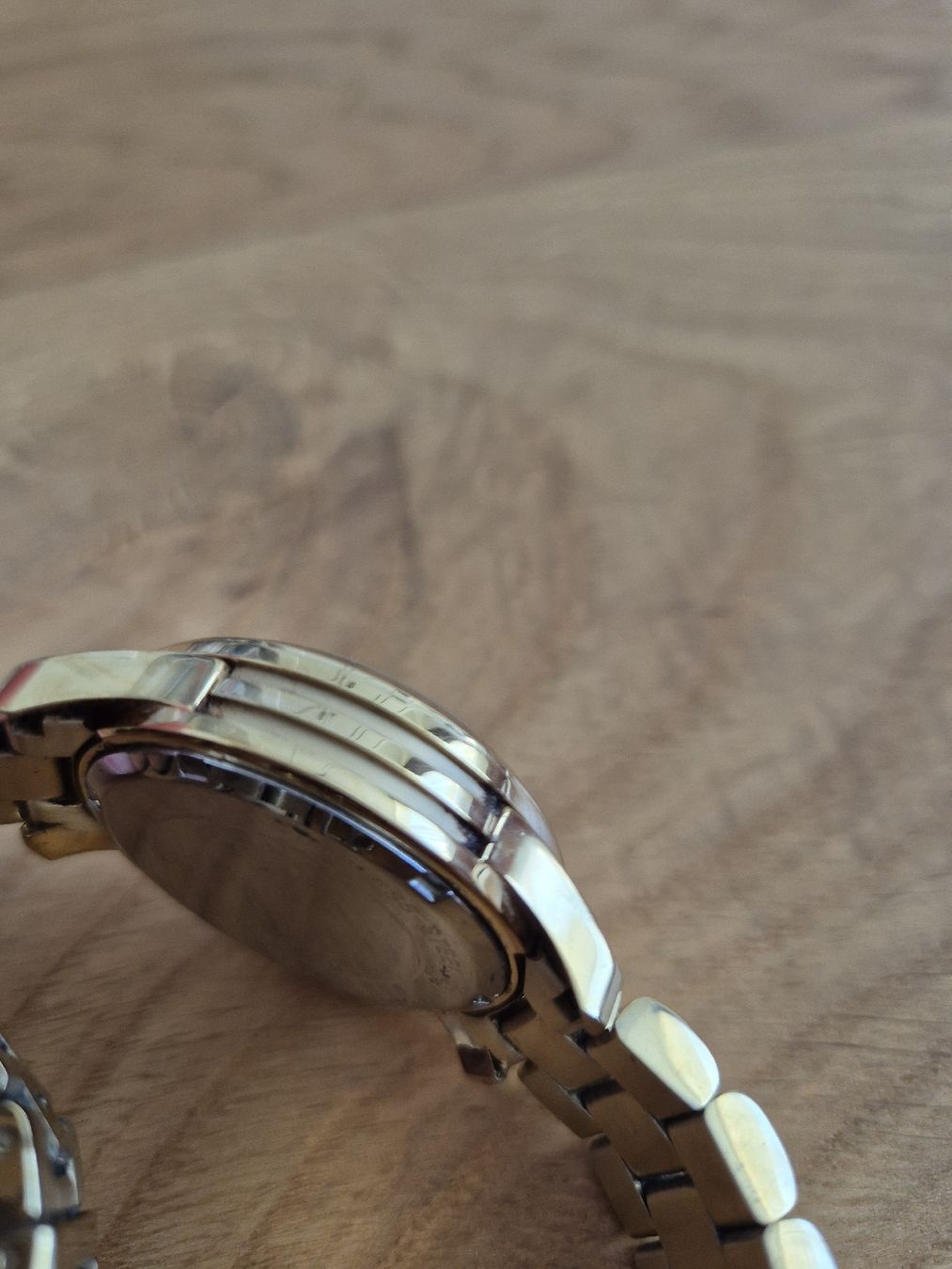 Michael Kors Uhren: Michael Kors Damenuhr goldfarben – Gebraucht aus Wetzikon ZH von mar_8jrl 4