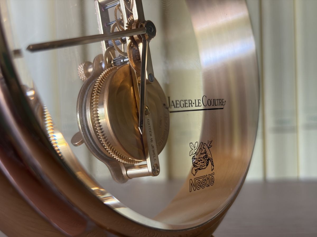 Jaeger-Lecoultre Orologi da terra & Orologi da parete: Pendule Jaeger-LeCoultre édition pour Nestlé  – Usato da Vevey venduto da Legrand.Studio 1