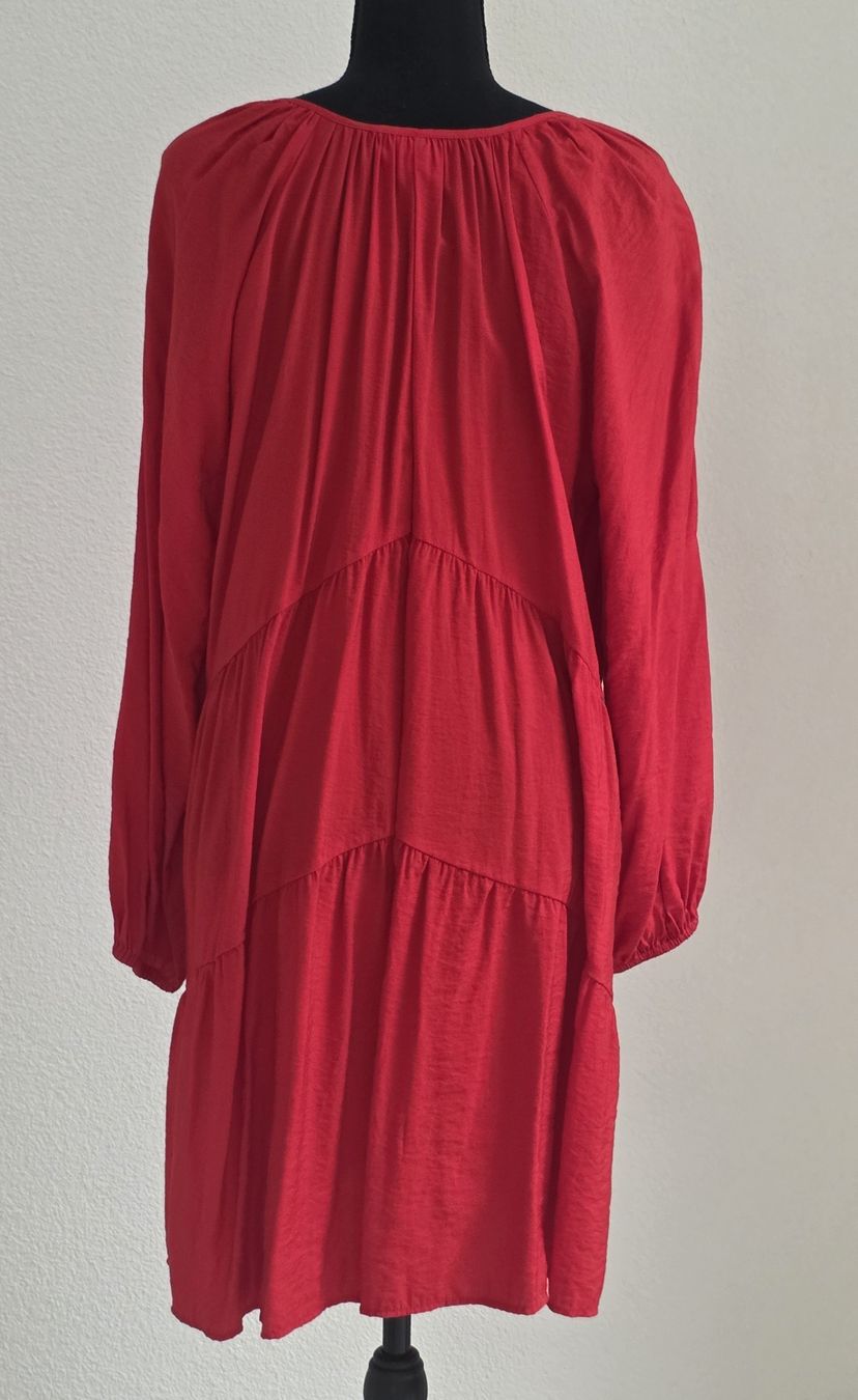 H&M Kleider: Kleid rot Grösse M H&M – Gebraucht aus Rheinsulz von Gilea 3
