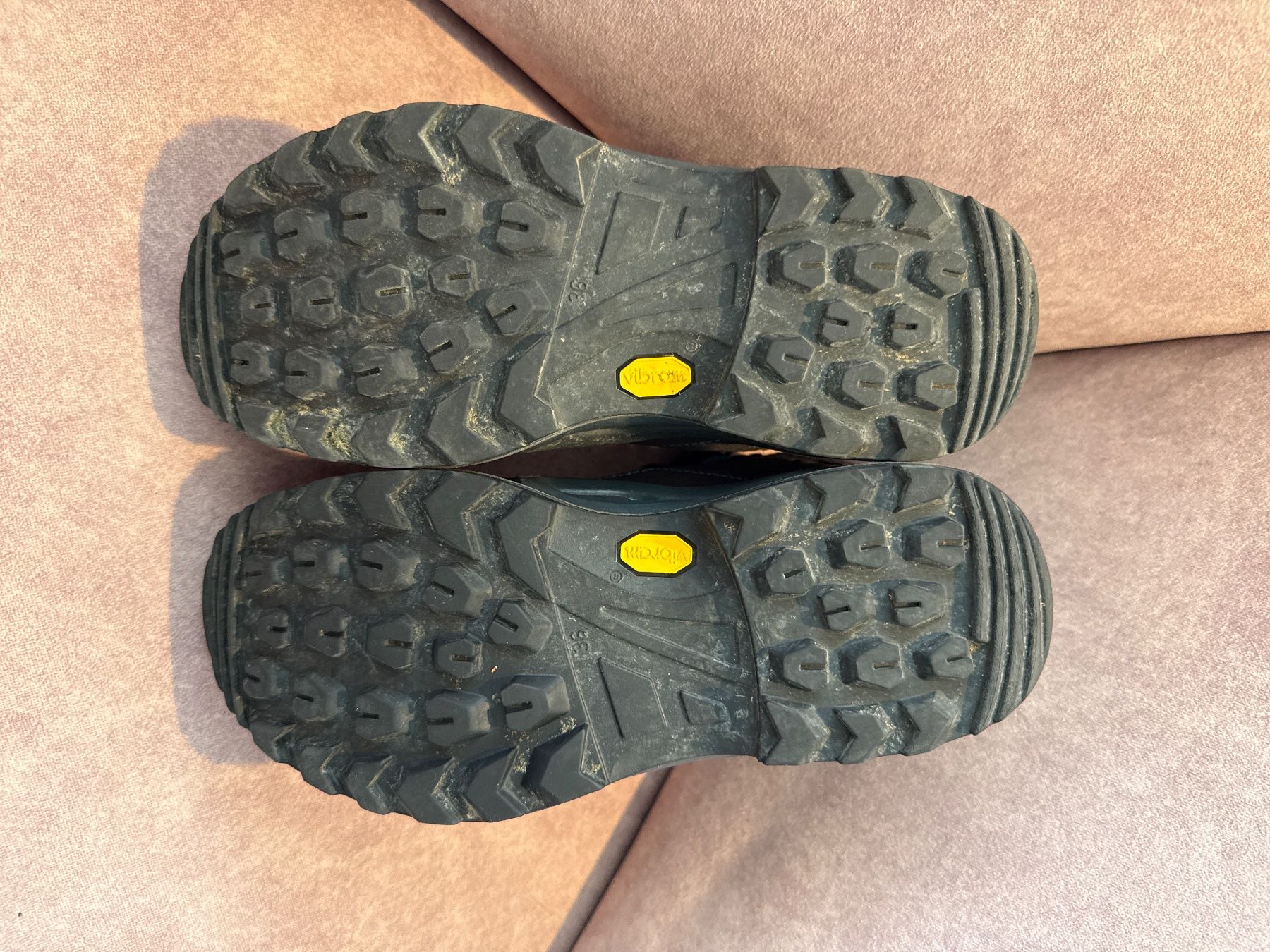 Lowa Scarpe per ragazzi: LowaWanderschuhe Grösse 36 Gore-Tex Bergschuhe – Usato da Büren NW venduto da DBOSS01 3