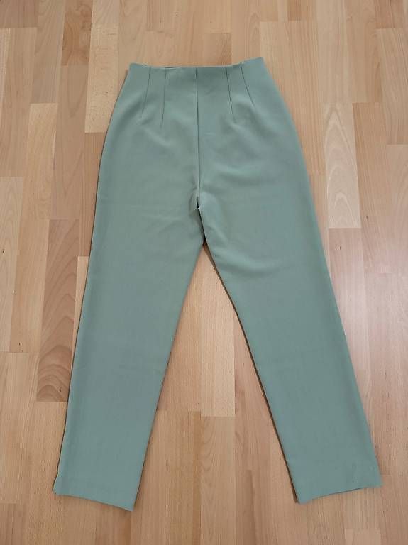 Stradivarius Pantaloni: Stoffhose Stradivarius (36) – Usato da Herisau venduto da Fashionata0609 1