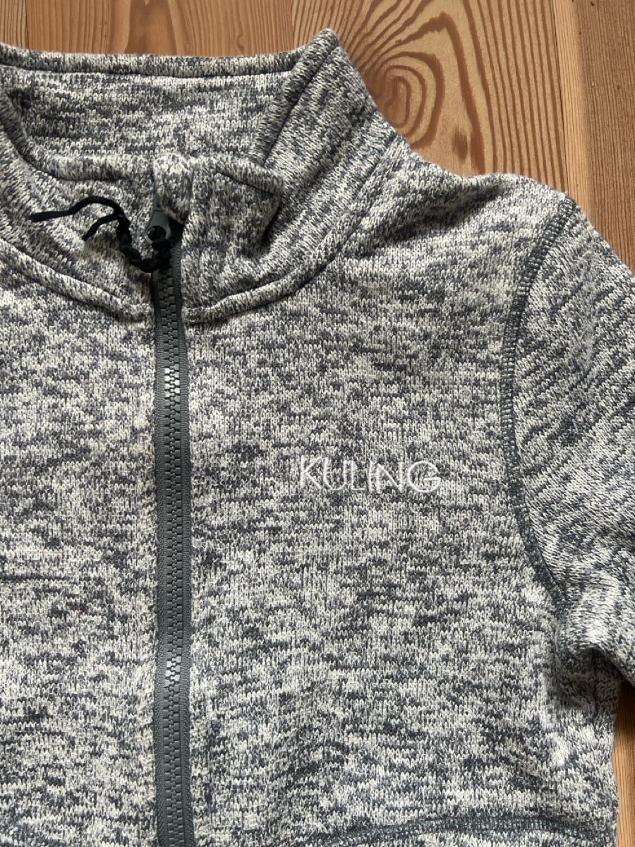 Pullover & Sweatshirts: Kuling Fleece Jacket Grey Marl 122/128 – Gebraucht aus Zürich von tsw_f52q 1