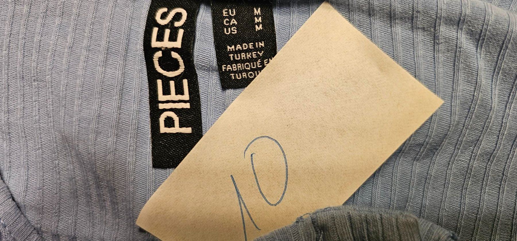 Maglioni & Felpe: Damen Pullover PIECES hellblau Grösse M – Usato da Azmoos venduto da Jadejo 2