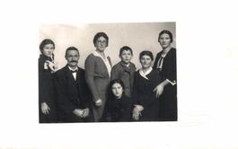 Familienfoto (E. Grünert, Rheinau)