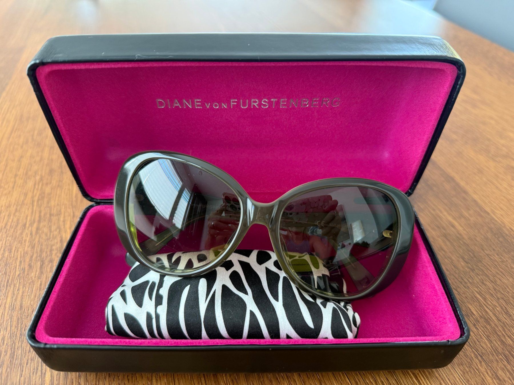 Gucci Lunettes & Verres: Sonnenbrillen Set Gucci Prada Emilio Pucci DvF – D'occasion à Rudolfstetten par Bar_wk82 2