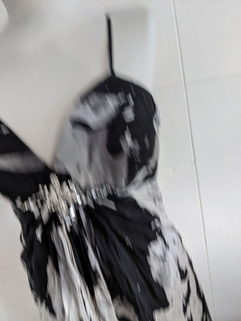 Kleider: Traumhafte SEIDE Sommer Cocktailkleid Gr 8 – Gebraucht aus Langnau am Albis von Judithsebi 2
