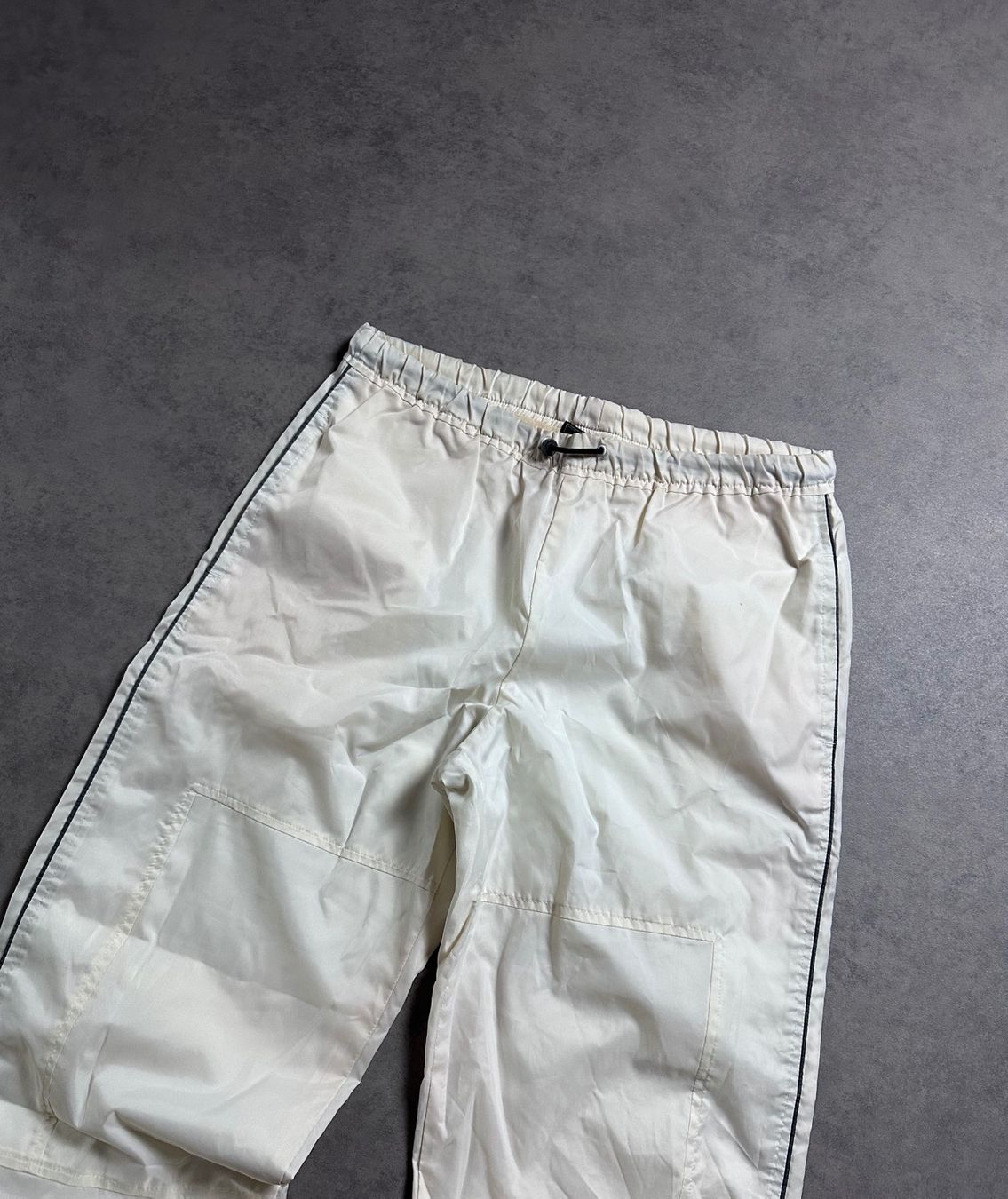 Hosen: Nike Trackpants Grösse M – Gebraucht aus Wolfhalden von GodzillaArchive 1