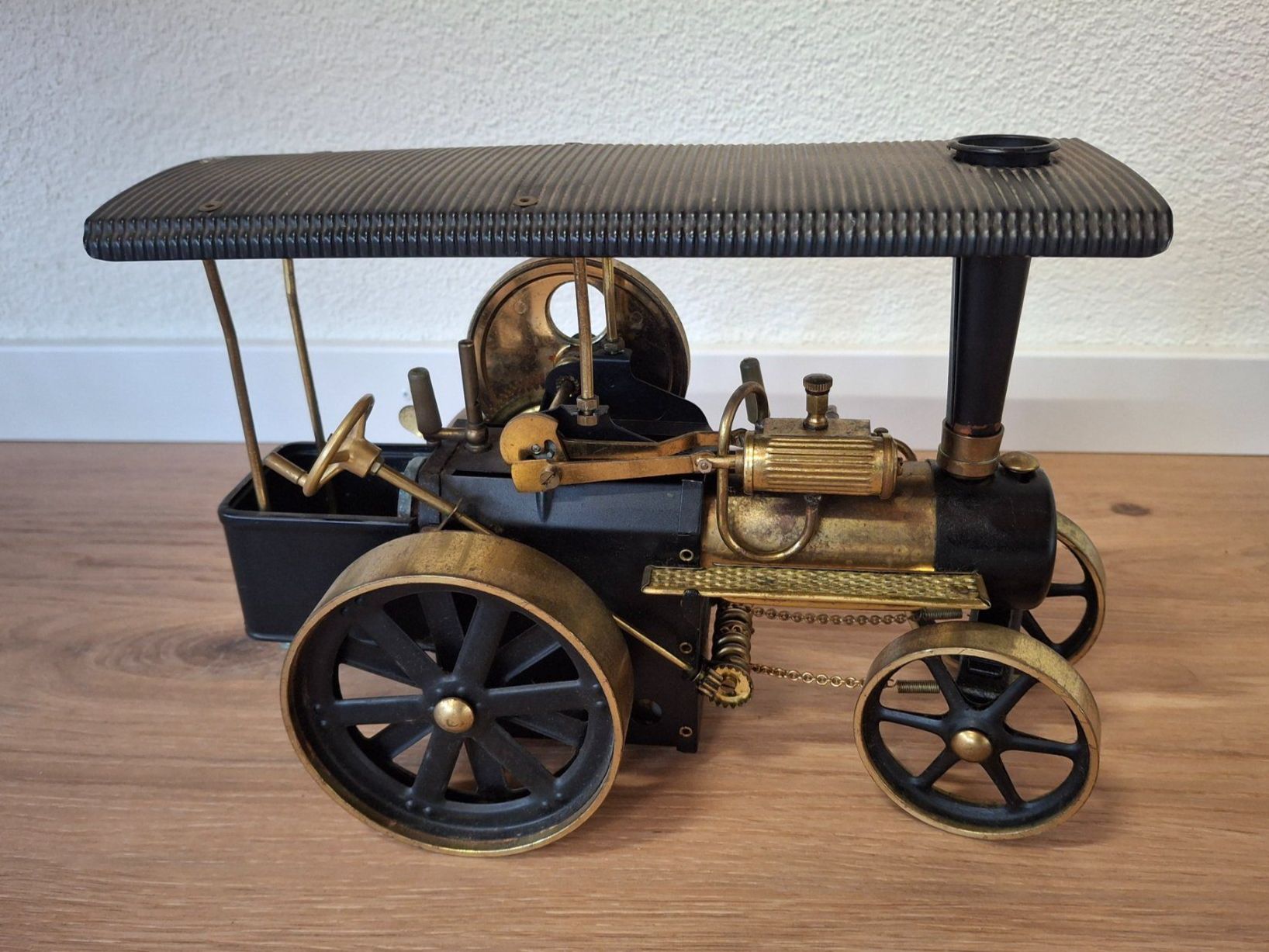 Wilesco Kit di modellismo & Modellini statici: Wilesco Dampftraktor D406 – Usato da Reichenburg venduto da AK_78 4