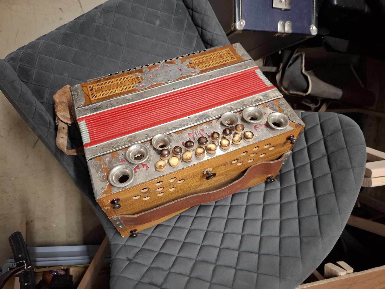 Musikinstrumente: accordéon autrichiennee – Gebraucht aus Villeneuve von BibiVintage 7