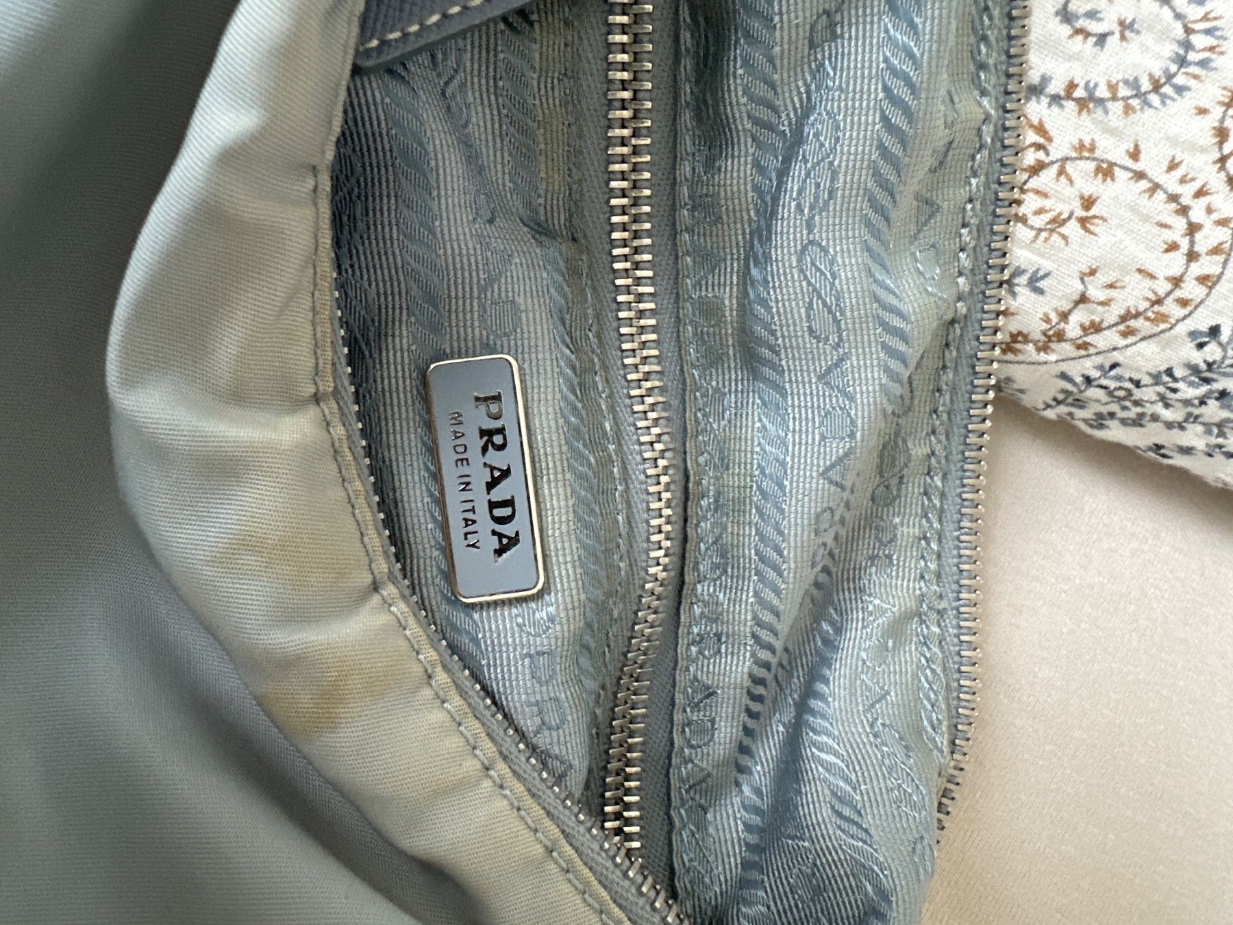 Prada Taschen für Damen: Prada Nylon Bag Vintage Y2K Selten Hellblau – Defekt aus Rheineck von sam_9m27 6