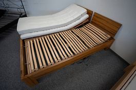Elektrisch verstellbares Doppelbett inkl. 2 Matratzen