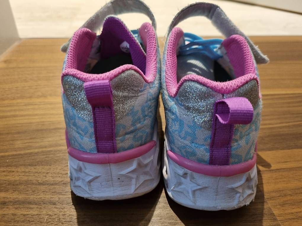 Scarpe per ragazze: Skechers – Usato da Zürich venduto da ani_qj8q 2
