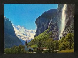 Lauterbrunnen, Staubbachfall mit Kirche und Grosshorn