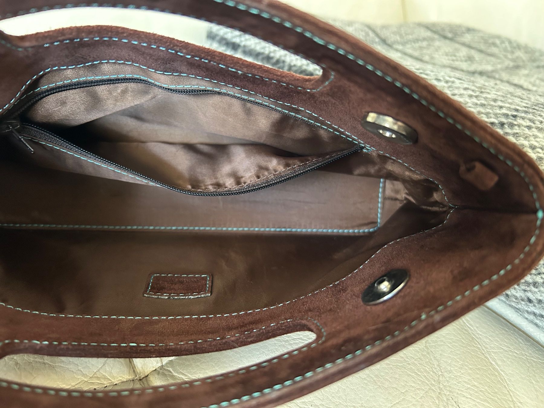 Swarovski Borse da donna: Vintage swarovski brown suede bag – Usato da Rüschlikon venduto da Tey_sl 8
