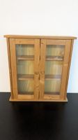 Kleiner Vitrinenschrank