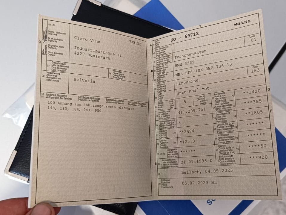 BMW Voitures modèles: BMW 323i – D'occasion à Büsserach par Vintage-vins 5