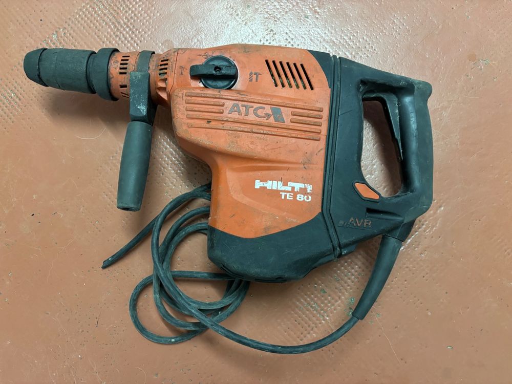 Grand marteaux piqueur Hilti TE80 (Defekt) in chêne bourg für CHF 200 ...