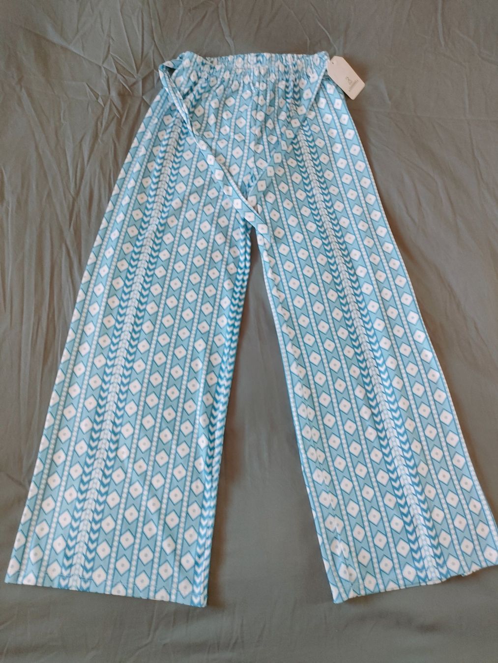 Hosen: Bedruckte Hose mit Bindeband hell blau und weiss – Neu und originalverpackt aus Dietikon von MJ_Sporting 5