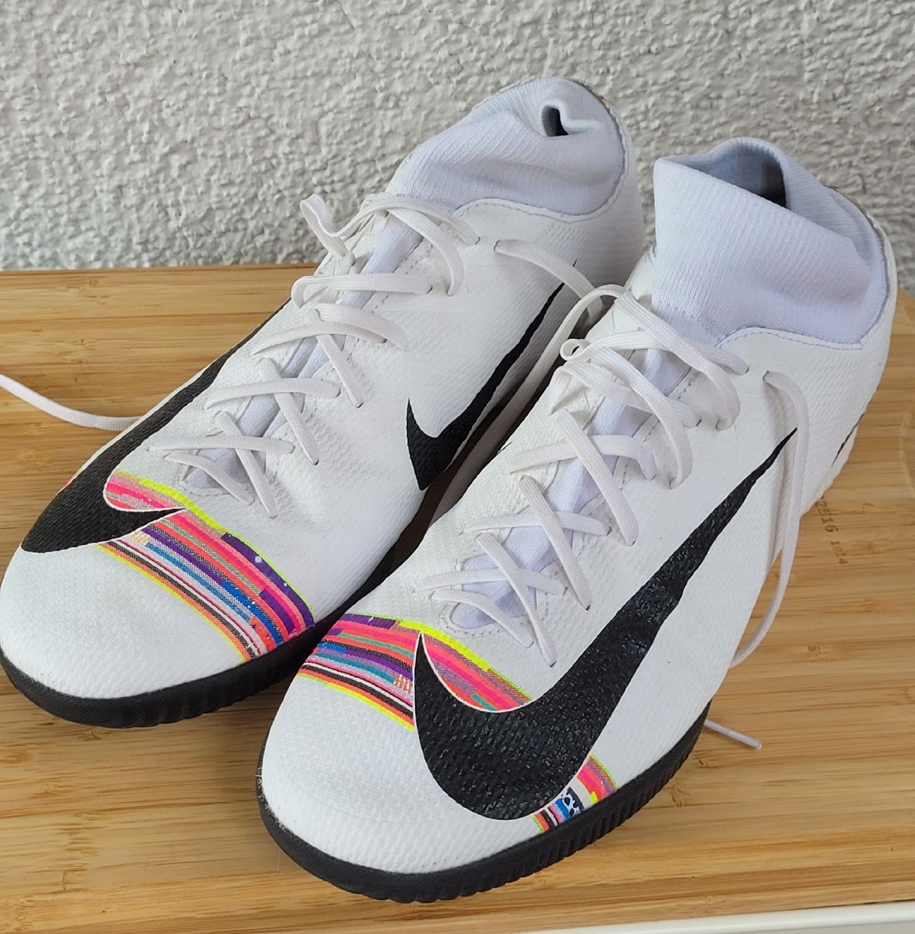 Nike Scarpe da uomo: Nike Fussballschuhe Grösse 46 – Usato da Buttikon SZ venduto da Renco