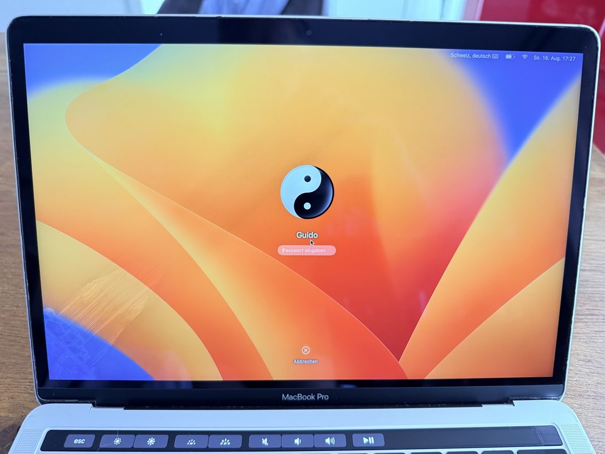 Apple PCs: Apple MacBook Pro gebraucht Defekte – D'occasion à Buchrain par Kindlein 1