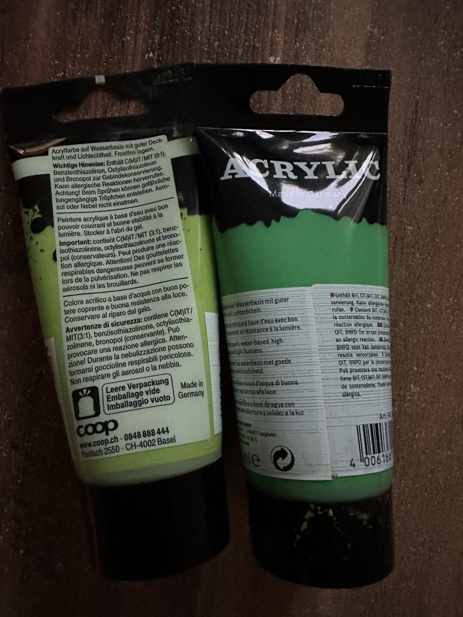 Colori: Acrylic Paint Set Green 2 Tubes half full – Usato da Zürich venduto da car_68nt