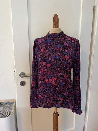 Bluse mit Blumenmuster, Grösse S, von Fabienne Chapot