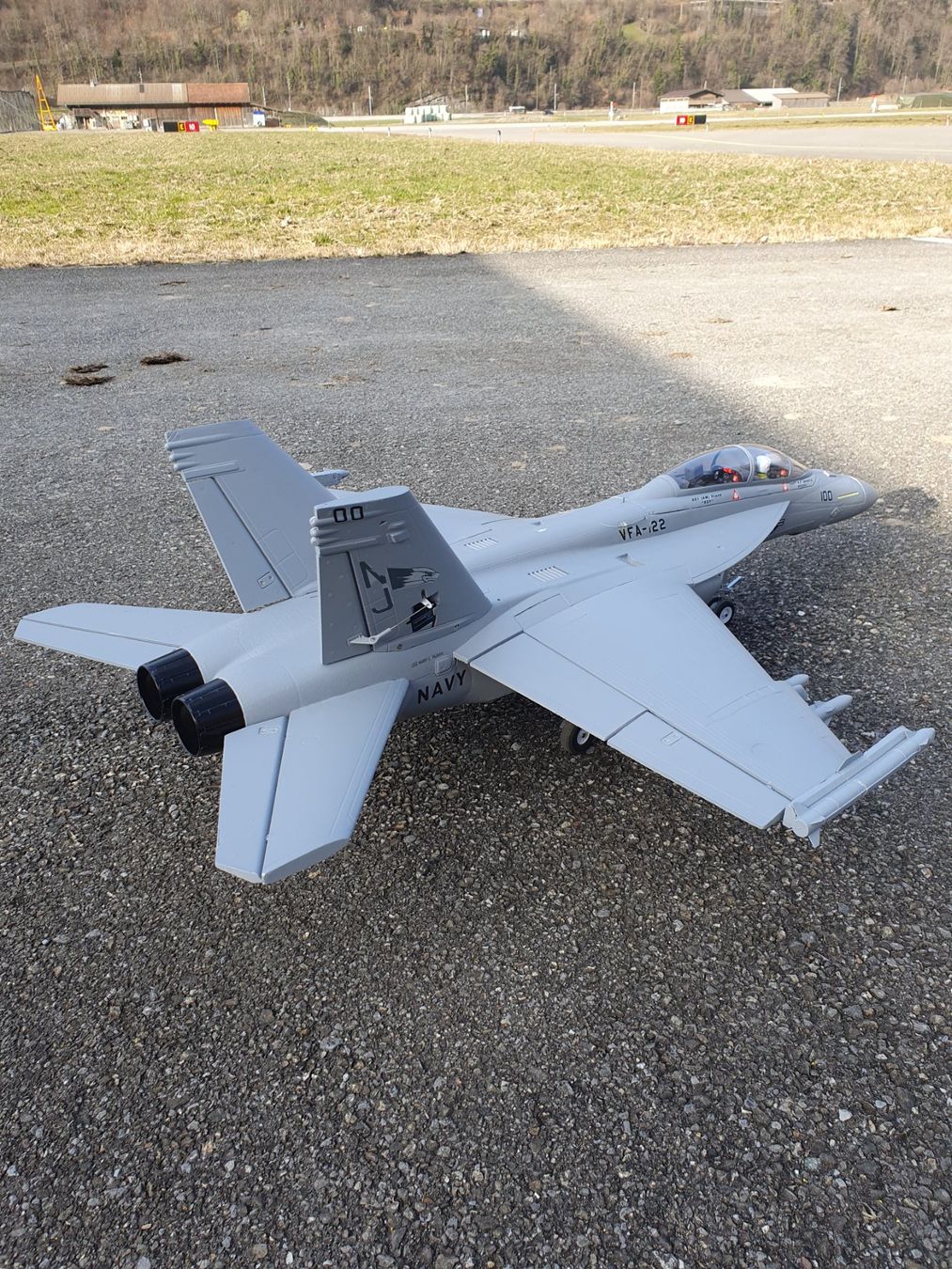 Modellismo RC: FA 18 – Usato da Meiringen venduto da Vwja75 1