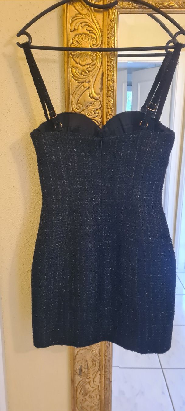 Robes: Meshki Kleid – D'occasion à Allschwil par Virgo