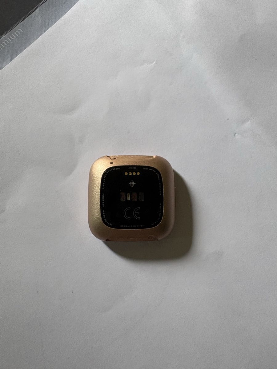 Fitbit Smartwatch: Fitbit Versa 3 Rosegold – Gebraucht aus Embrach von Cherylius 2